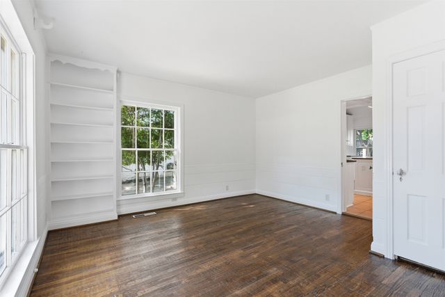 4224 Pershing Avenue, Fort Worth, TX 76107