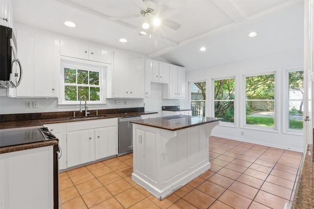 4224 Pershing Avenue, Fort Worth, TX 76107