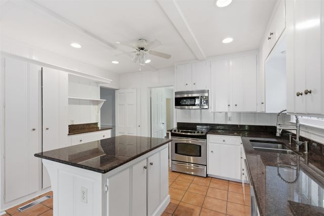 4224 Pershing Avenue, Fort Worth, TX 76107