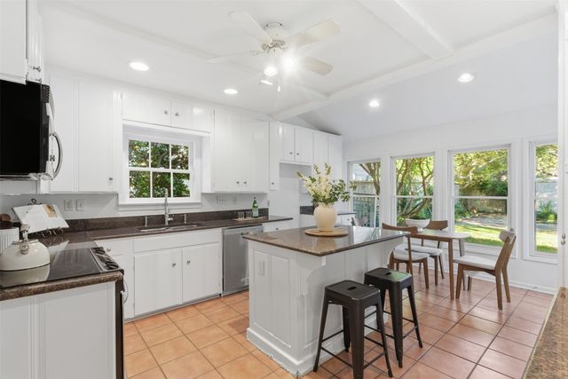 4224 Pershing Avenue, Fort Worth, TX 76107