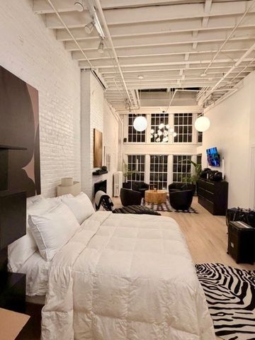 48 Charles Street 3R, Boston, MA 02114