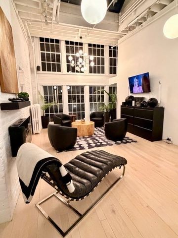 48 Charles Street 3R, Boston, MA 02114