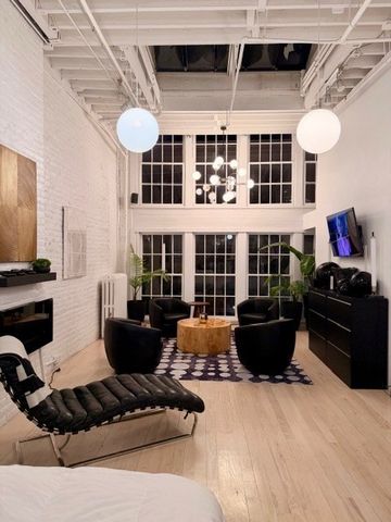 48 Charles Street 3R, Boston, MA 02114