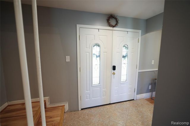 38684 Pinebrook Drive, Sterling Heights, MI 48310