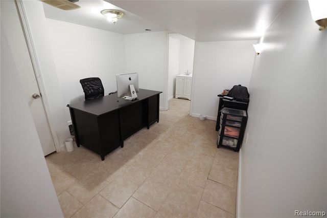 38684 Pinebrook Drive, Sterling Heights, MI 48310