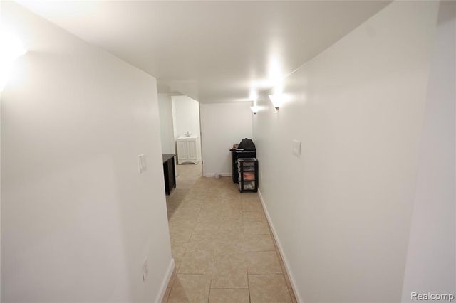 38684 Pinebrook Drive, Sterling Heights, MI 48310