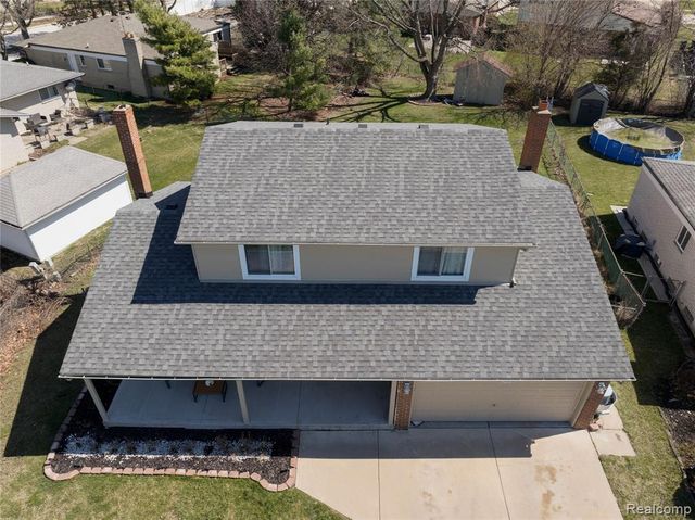 38684 Pinebrook Drive, Sterling Heights, MI 48310