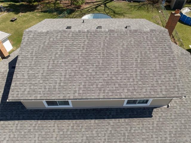 38684 Pinebrook Drive, Sterling Heights, MI 48310