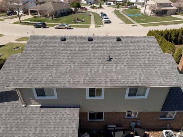38684 Pinebrook Drive, Sterling Heights, MI 48310