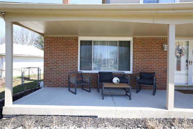 38684 Pinebrook Drive, Sterling Heights, MI 48310