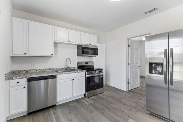 255 Foothill RD, Bastrop, TX 78602