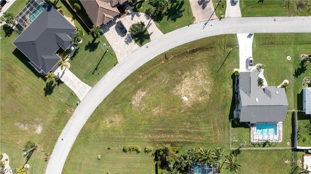 3330 SW 25th CT, Cape Coral, FL 33914