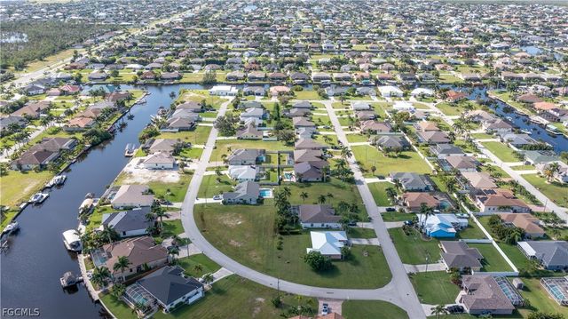 3330 SW 25th CT, Cape Coral, FL 33914