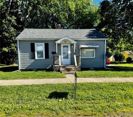819 E Washington Avenue, Greenville, IL 62246