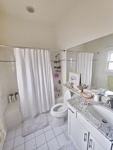 1657 W Wrightwood Avenue 3W, Chicago, IL 60614