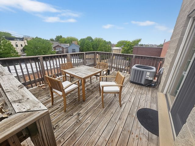 1657 W Wrightwood Avenue 3W, Chicago, IL 60614
