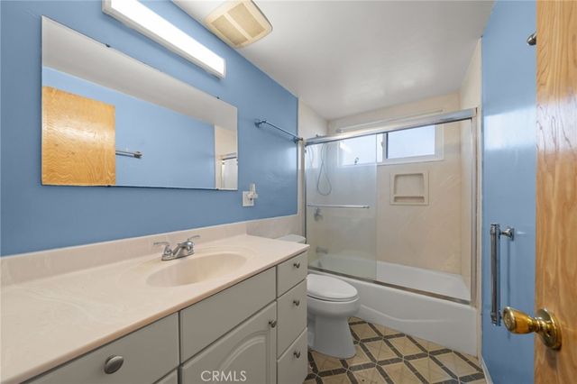 27151 Pembina Road, Rancho Palos Verdes, CA 90275