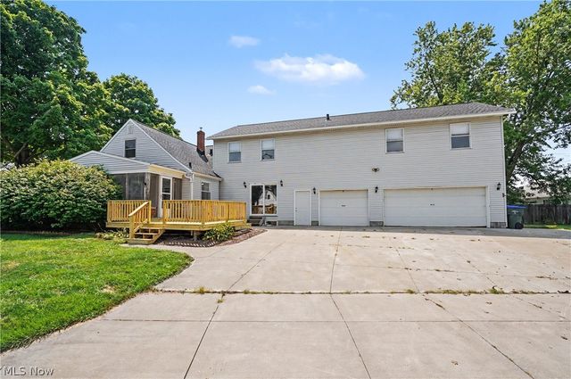 2590 21st Street, Cuyahoga Falls, OH 44223