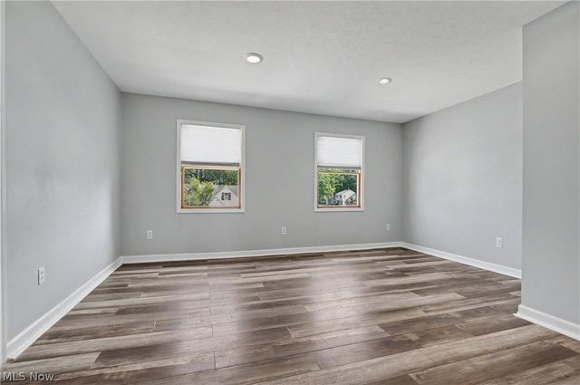 2590 21st Street, Cuyahoga Falls, OH 44223
