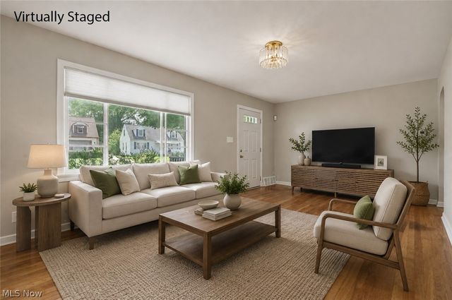 2590 21st Street, Cuyahoga Falls, OH 44223