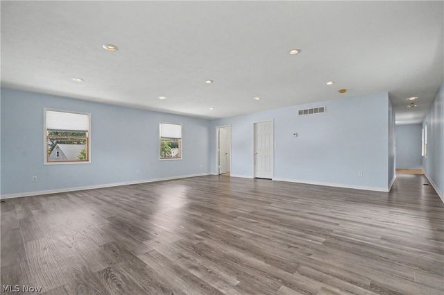 2590 21st Street, Cuyahoga Falls, OH 44223