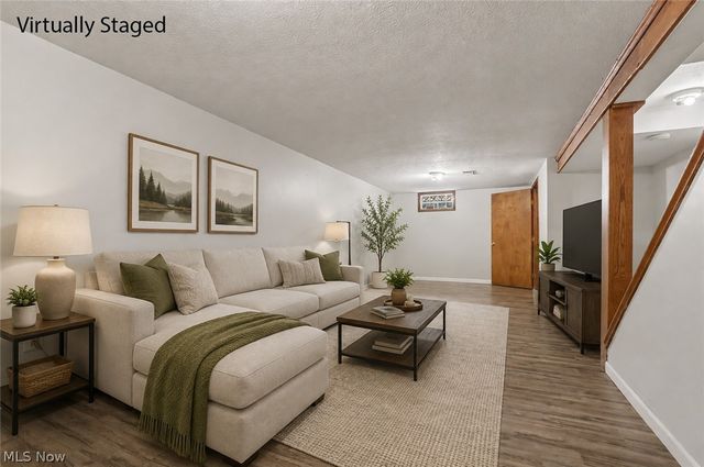 2590 21st Street, Cuyahoga Falls, OH 44223