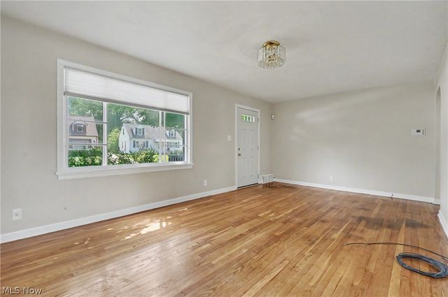 2590 21st Street, Cuyahoga Falls, OH 44223