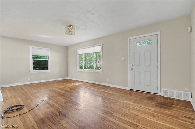 2590 21st Street, Cuyahoga Falls, OH 44223