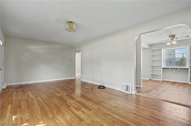 2590 21st Street, Cuyahoga Falls, OH 44223