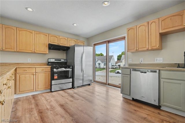 2590 21st Street, Cuyahoga Falls, OH 44223