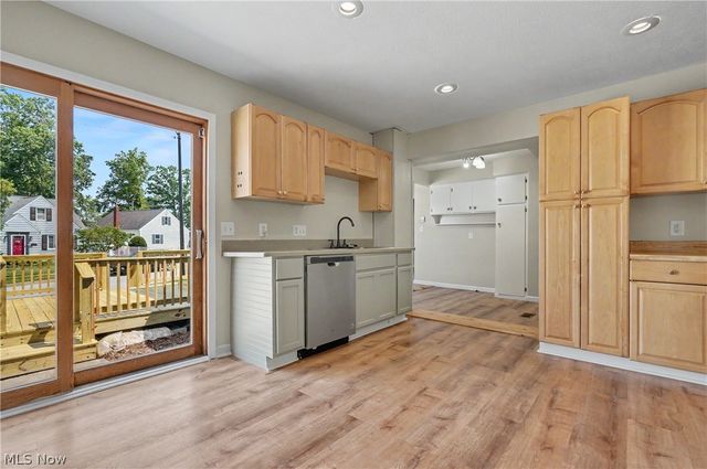 2590 21st Street, Cuyahoga Falls, OH 44223