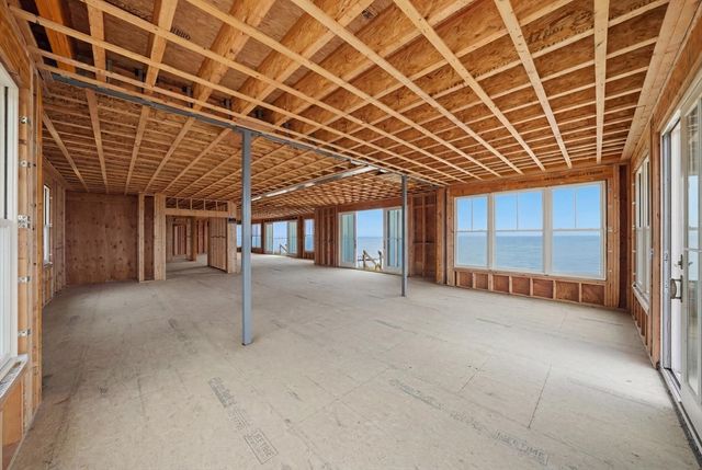 31 Dale Ave, Barnstable, MA 02647