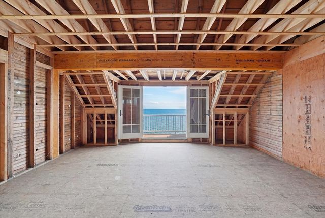 31 Dale Ave, Barnstable, MA 02647