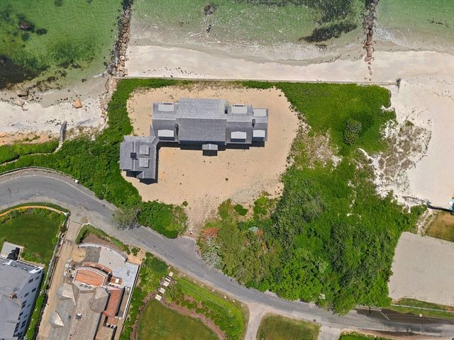31 Dale Ave, Barnstable, MA 02647