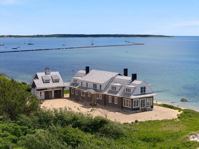 31 Dale Ave, Barnstable, MA 02647