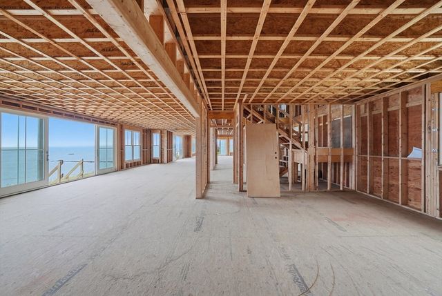 31 Dale Ave, Barnstable, MA 02647