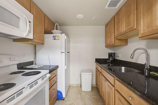 105 Paradise Harbour Boulevard 501, North Palm Beach, FL 33408