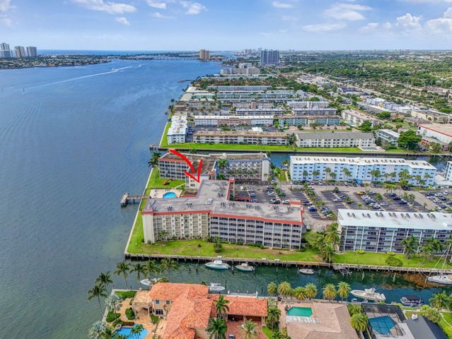 105 Paradise Harbour Boulevard 501, North Palm Beach, FL 33408