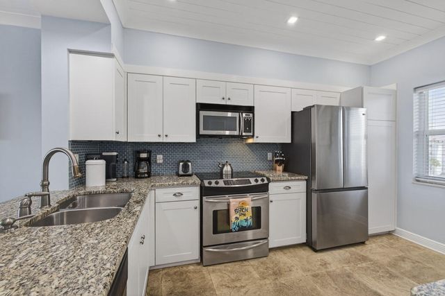 105 Paradise Harbour Boulevard 501, North Palm Beach, FL 33408