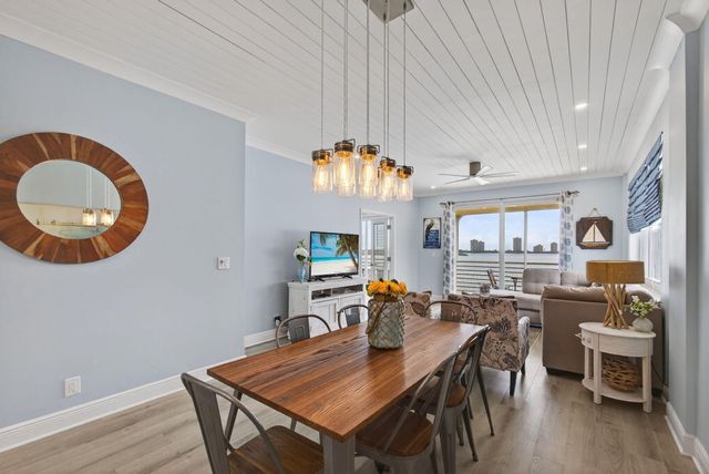 105 Paradise Harbour Boulevard 501, North Palm Beach, FL 33408