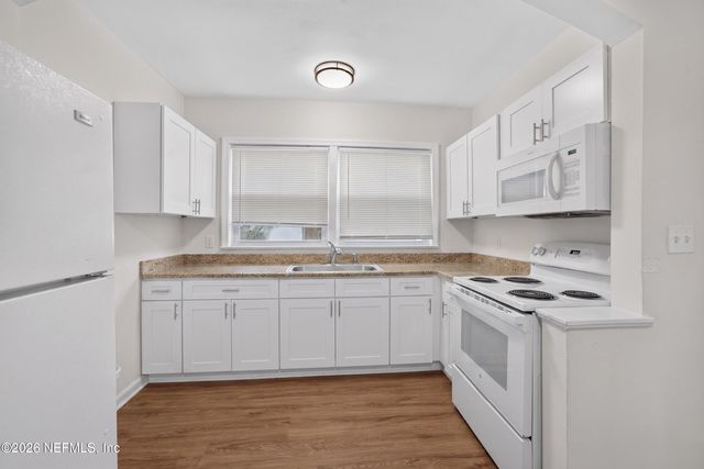 353 W 11TH Street, Jacksonville, FL 32206