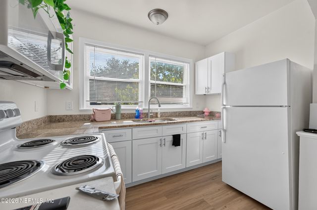 353 W 11TH Street, Jacksonville, FL 32206