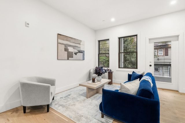 47 Condor 203A, Boston, MA 02128