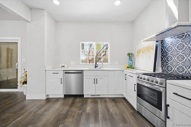 4486 Seyburn Street, Detroit, MI 48214