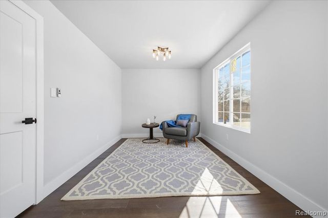 4486 Seyburn Street, Detroit, MI 48214