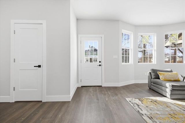 4486 Seyburn Street, Detroit, MI 48214