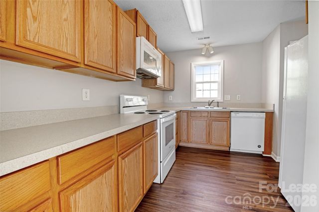 118 Steam Engine Drive 201, Mooresville, NC 28115