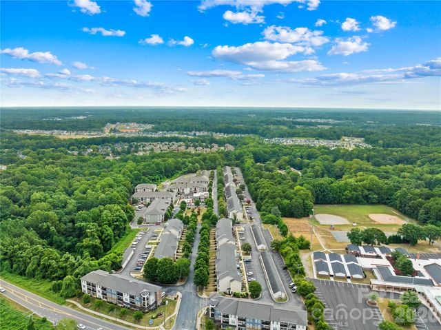 118 Steam Engine Drive 201, Mooresville, NC 28115