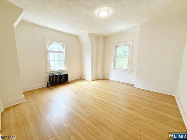 166 Washington Place, Ridgewood, NJ 07450