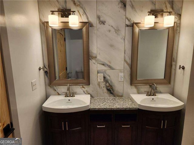 11637 Brown Bridge Road, Covington, GA 30016